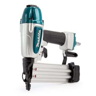 CLAVADORA NEUMATICA MAKITA